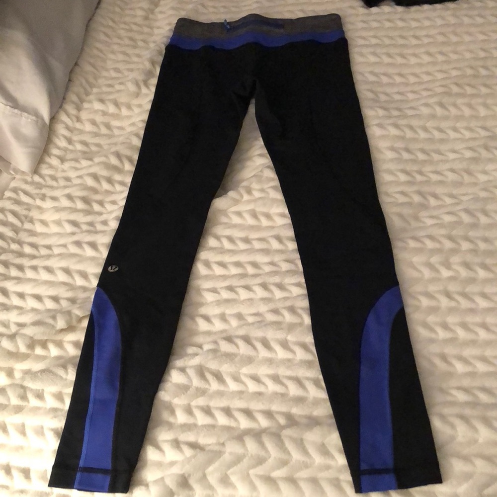 Running tights from Lululemon. Perfect condition.